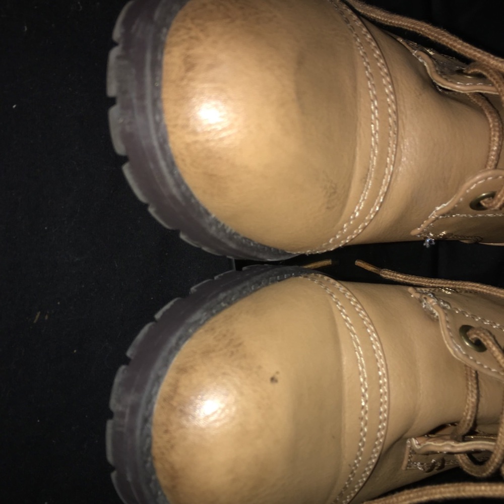 Boots - Picture 3 of 3